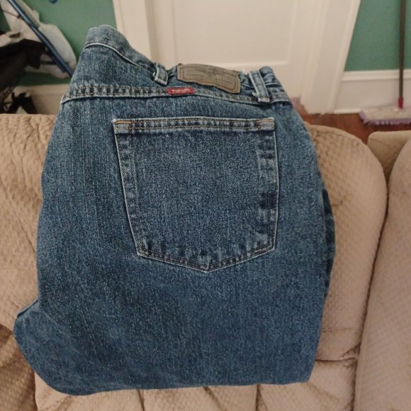 Dark Wash Men's Wrangler Blue Jeans, Regular Fit Plus Expandable Waist - 40 X 30 - Picture 5 of 5